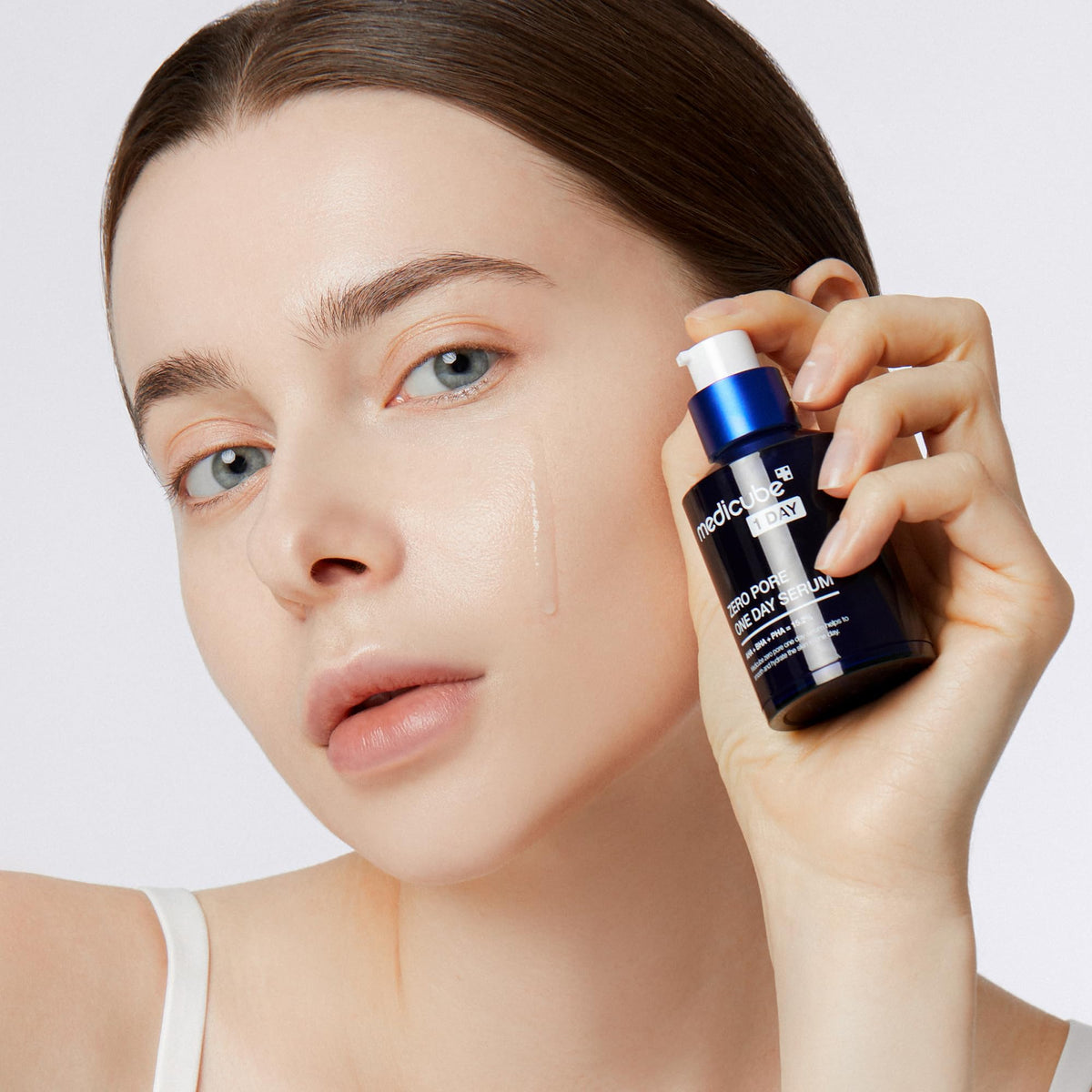 Medicube Zero Pore One-day Serum 1.01 fl. oz with applicator