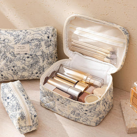 Medium HBselect makeup bag in floral pattern