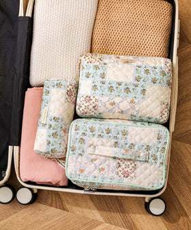 Medium HBselect Quilted Makeup Bag with zipper detail