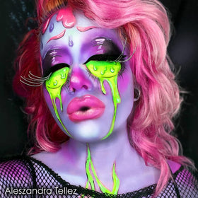 Mehron Makeup Paradise AQ Purple body paint applied on skin