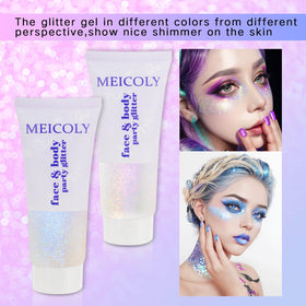 MEICOLY body glitter applied on collarbones