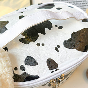 Meiyuuo Travel Makeup Bag in a suitcase for travel
