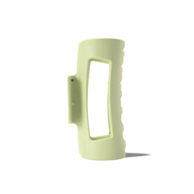MELLO Medium Hair Clip in green with matte finish front view