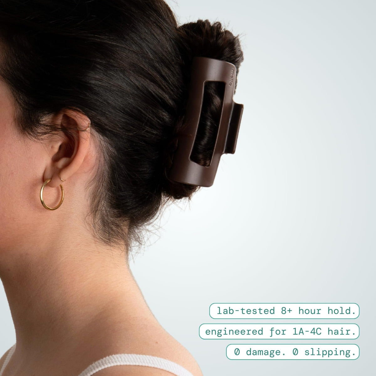 MELLO Medium Hair Clip in use during a workout