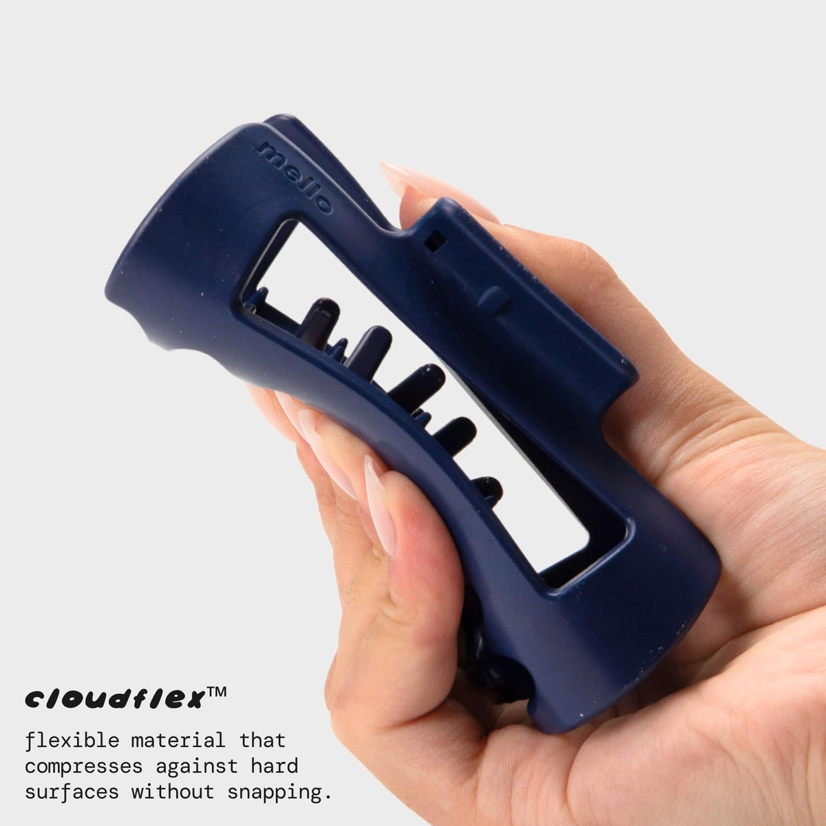 MELLO Medium Hair Clip side view showing teeth