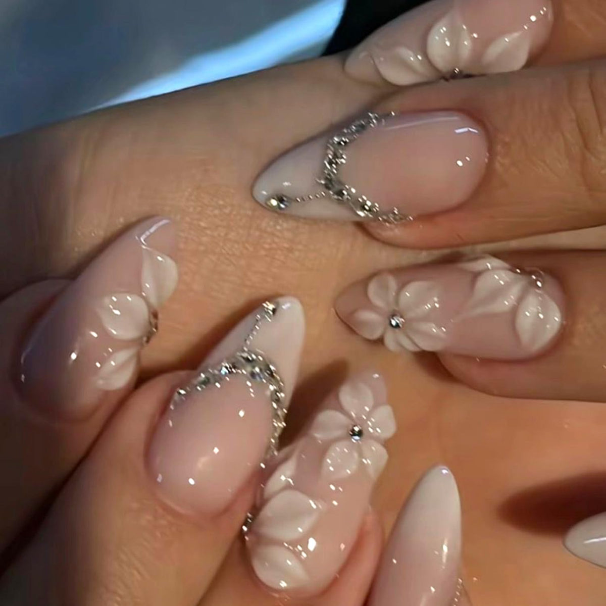 Mivota Press On Nails Nude Pink Ombre front view with 3D flower design