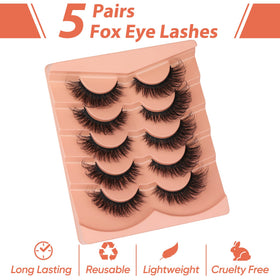 Model wearing TOOCHUNAG Fox Eye Lashes