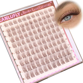 Model wearing zanlufly Brown Lash Clusters in natural light