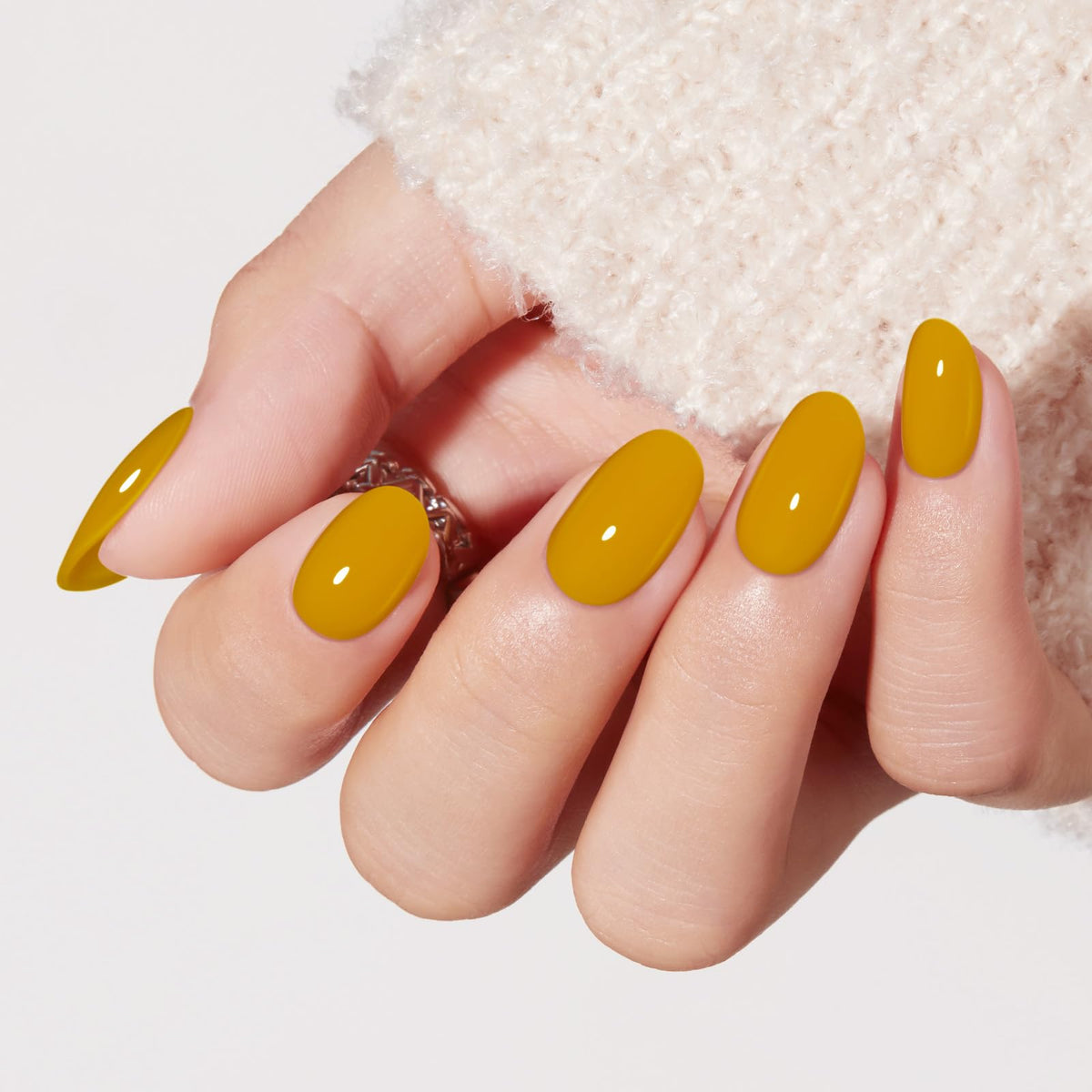 modelones Ginger Yellow Short Press on Nails Kit front view with nails and accessories