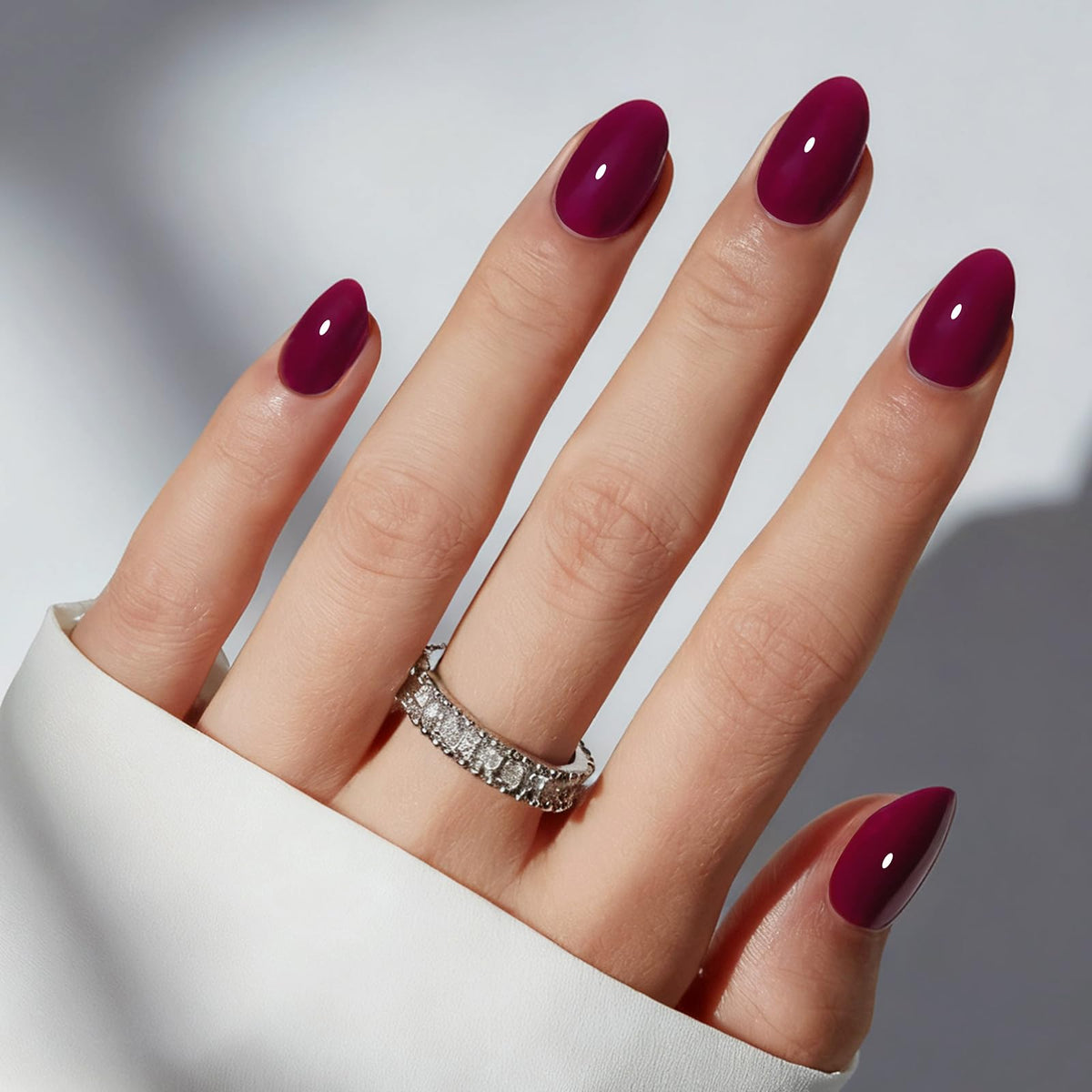 modelones Press On Nails Kit with 32 reusable nails and accessories