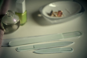 Mont Bleu nail file in use on natural nails