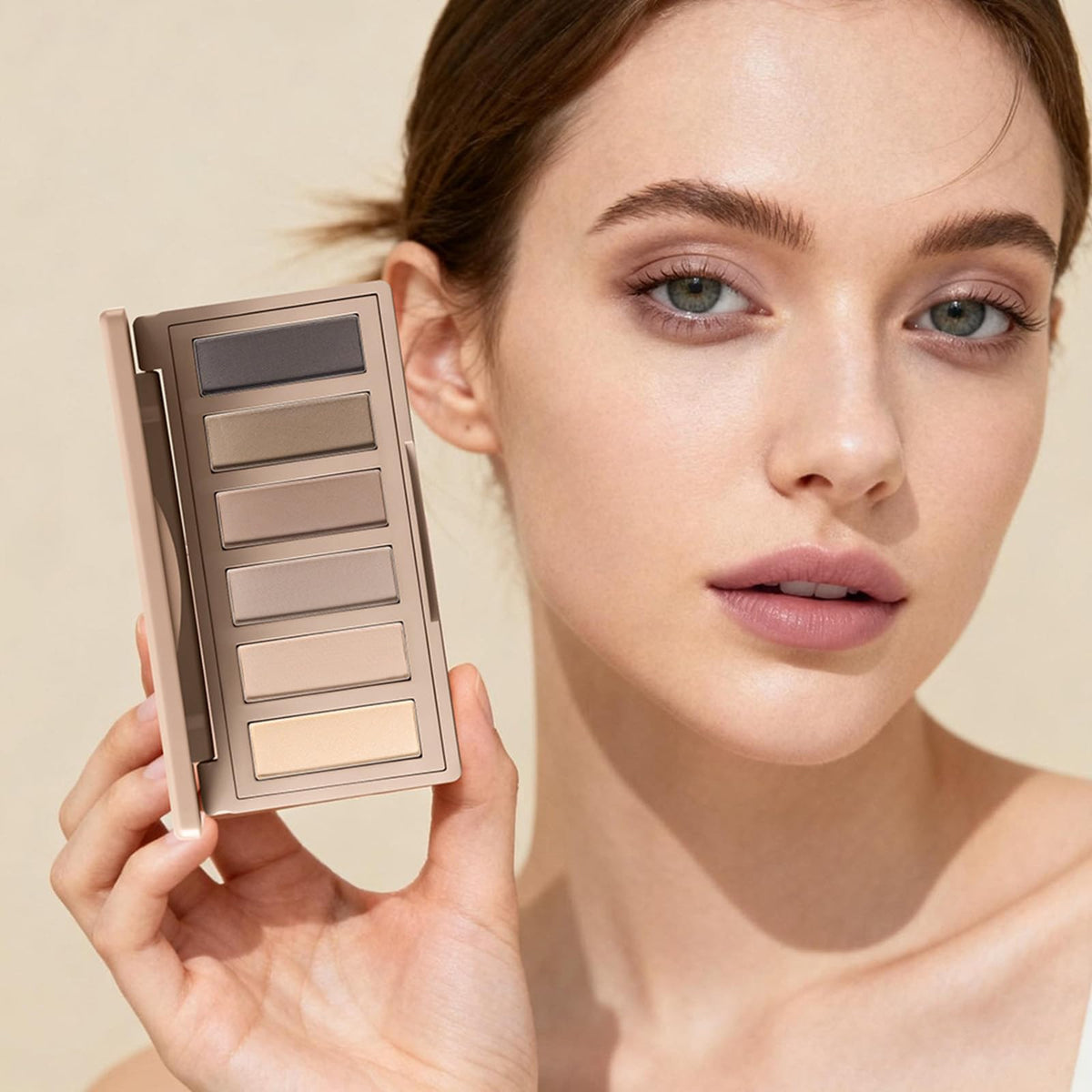 MOOMARTO eyeshadow palette with swatches on skin