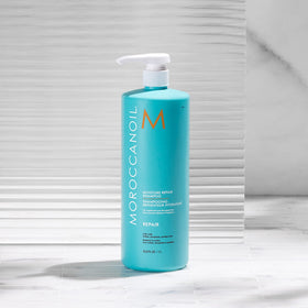 Moroccanoil Moisture Repair Shampoo with argan oil and keratin ingredients