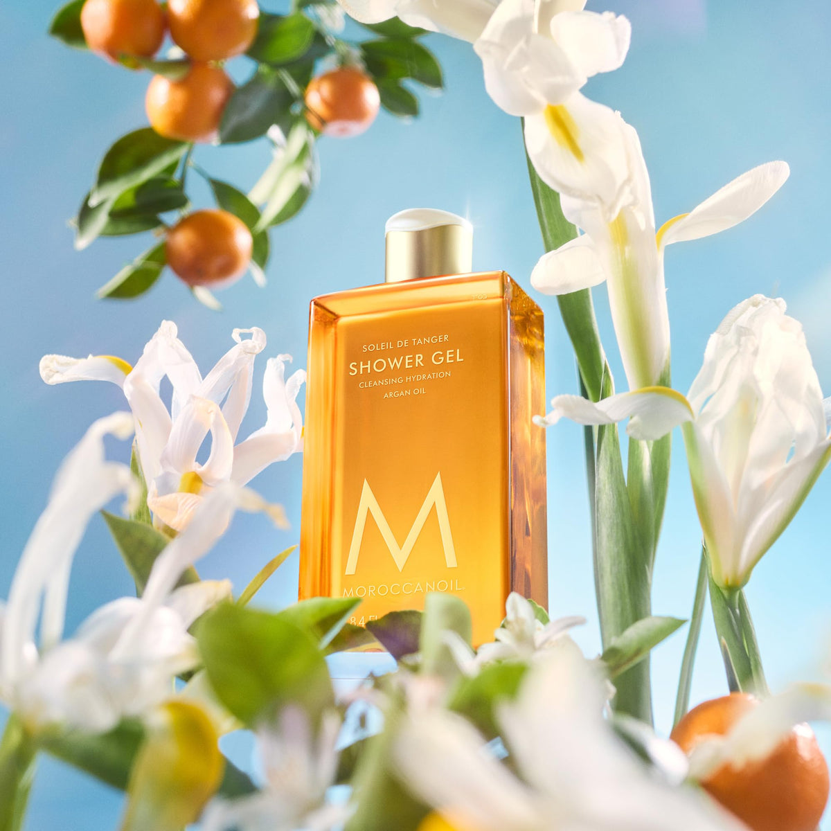 Moroccanoil Shower Gel Soleil De Tanger with bath accessories