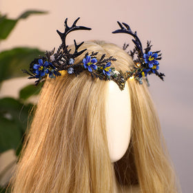 MOSTORY Light Up Antler Crown close-up of flower details
