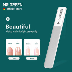 MR.GREEN Nail Clippers in hand for use