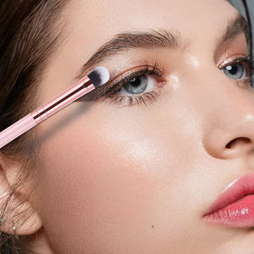 MSQ eyebrow brush in pink wood handle