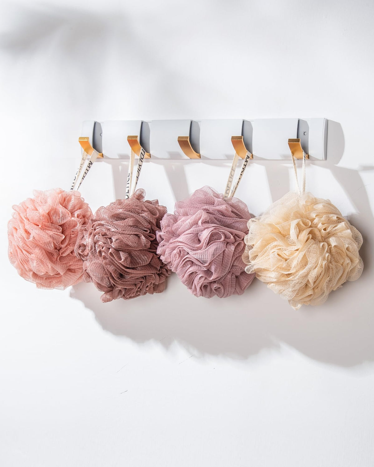 MTDLYICE XXL Large Loofah Sponge 100g with shower gel