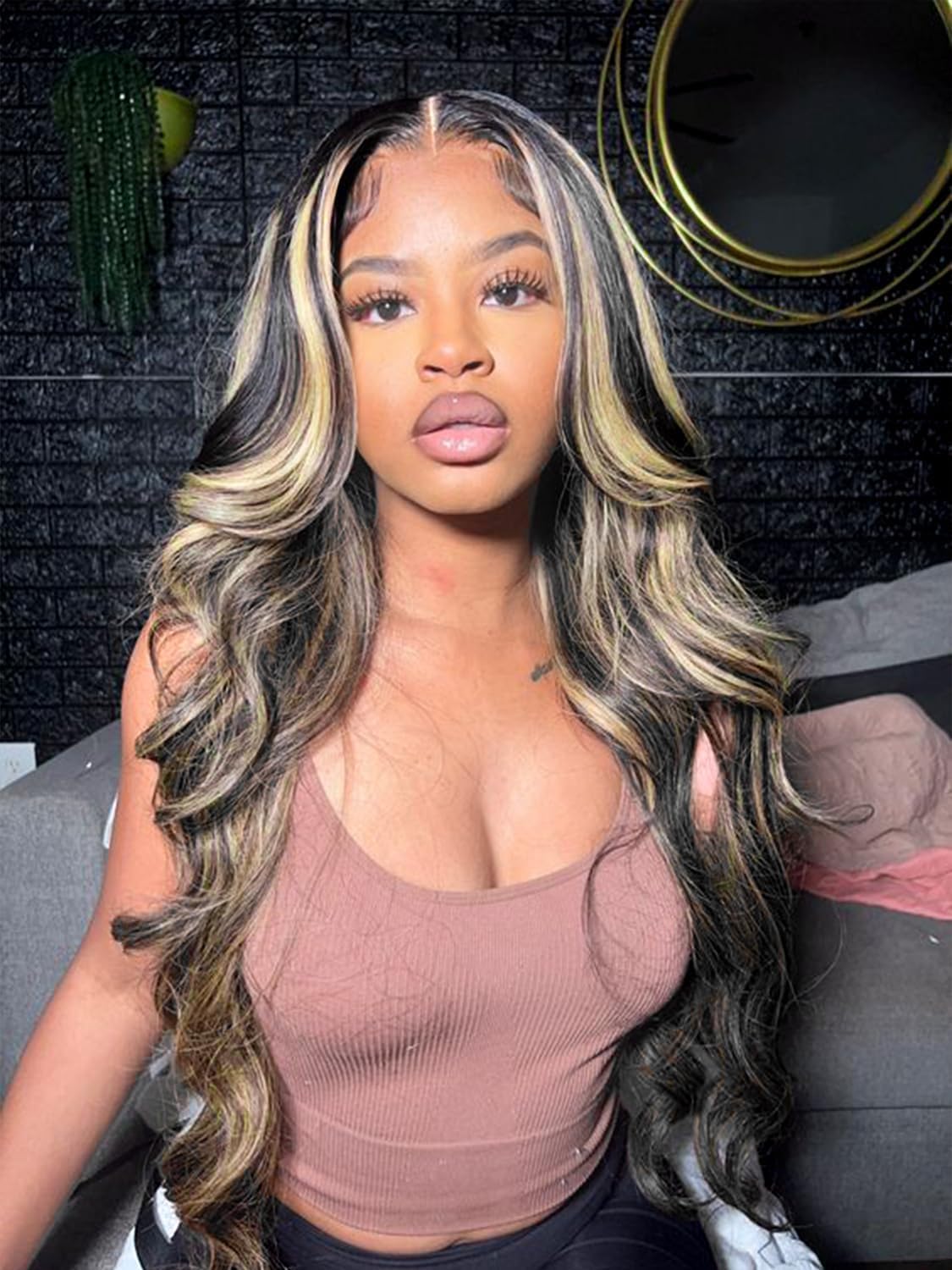 MUZOJET 1B/27 Highlight Ombre Body Wave Wig packaging