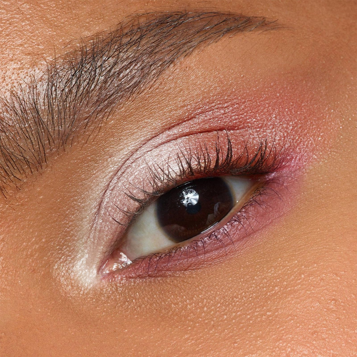 MYSTER ROSEY Mini Eyeshadow Palette lifestyle shot with makeup accessories