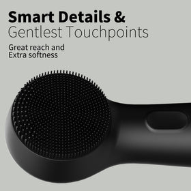 NågraCoola Silicone Face Scrubber with water droplets highlighting waterproof feature
