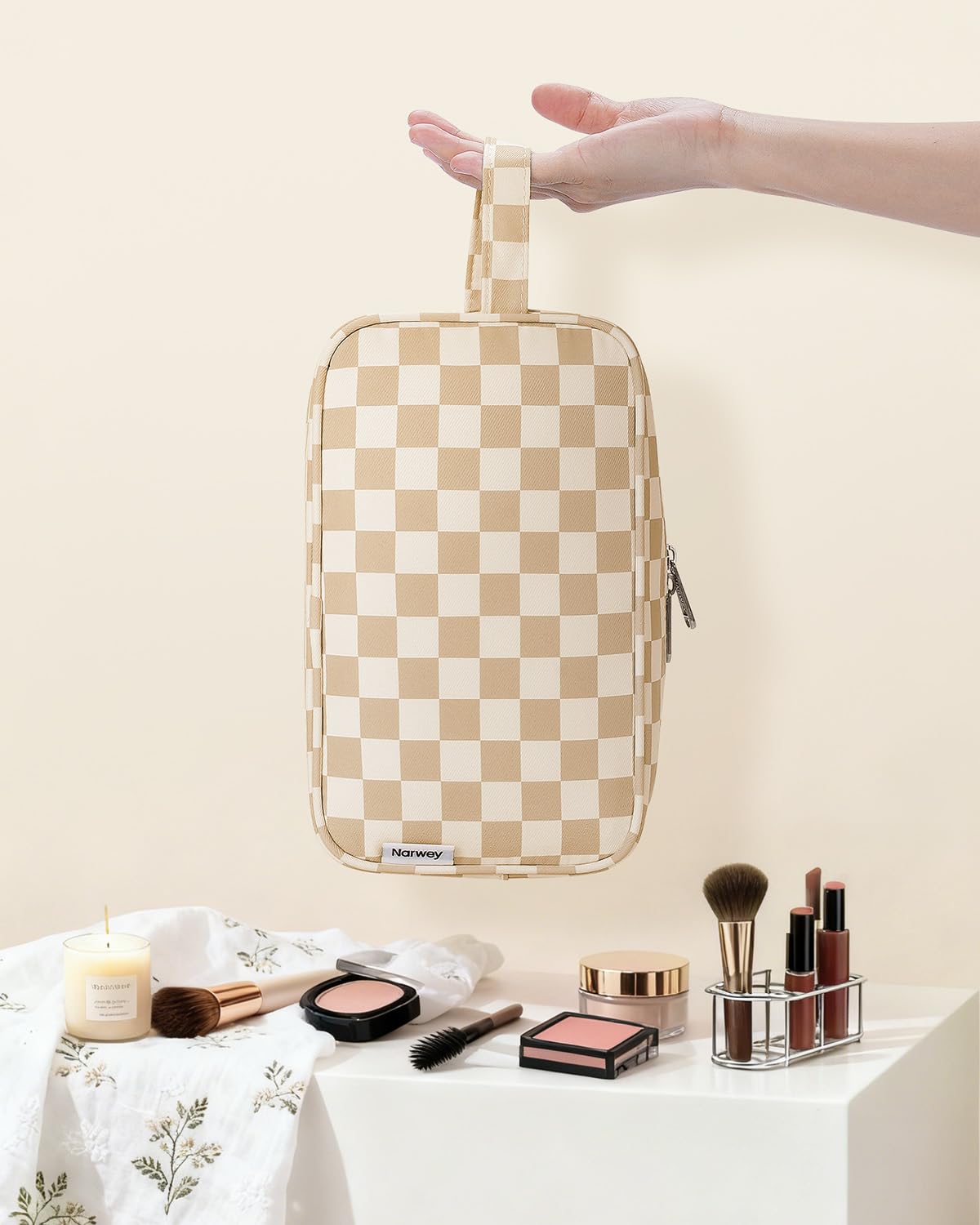Narwey Checkered Travel Toiletry Bag vibrant pattern close-up