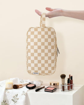 Narwey Checkered Travel Toiletry Bag vibrant pattern close-up