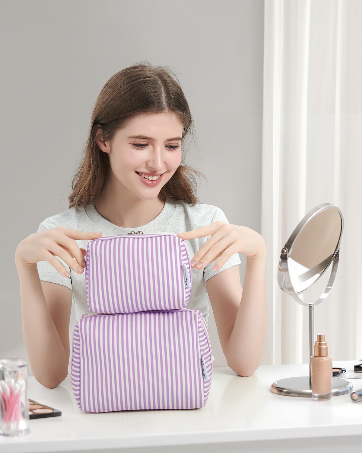 Narwey Large Makeup Bag dimensions laid flat