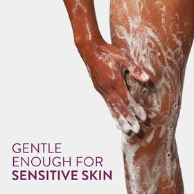 Native Clean Body Wash Vanilla & Cashmere bottle close-up