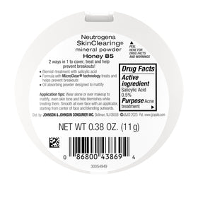 Neutrogena SkinClearing Pressed Mineral Powder Honey 85 texture close-up