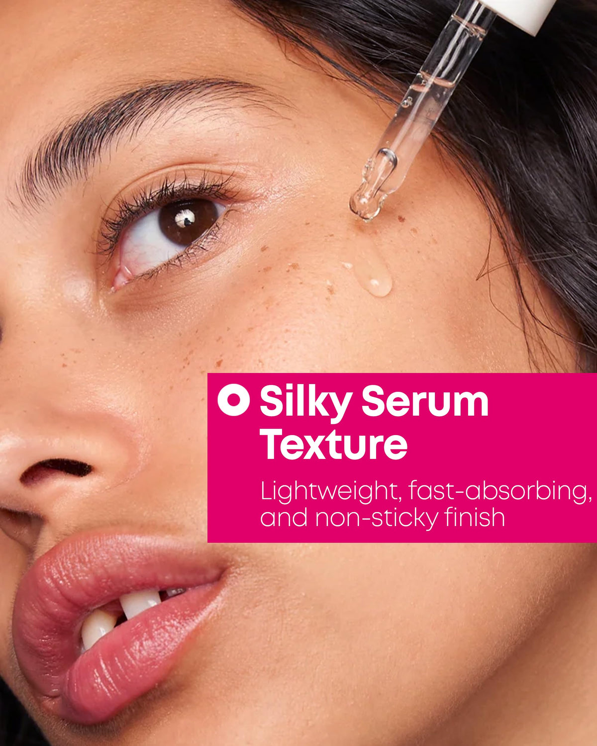 NINELESS B-support 10% Niacinamide Serum texture on hand