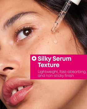 NINELESS B-support 10% Niacinamide Serum texture on hand