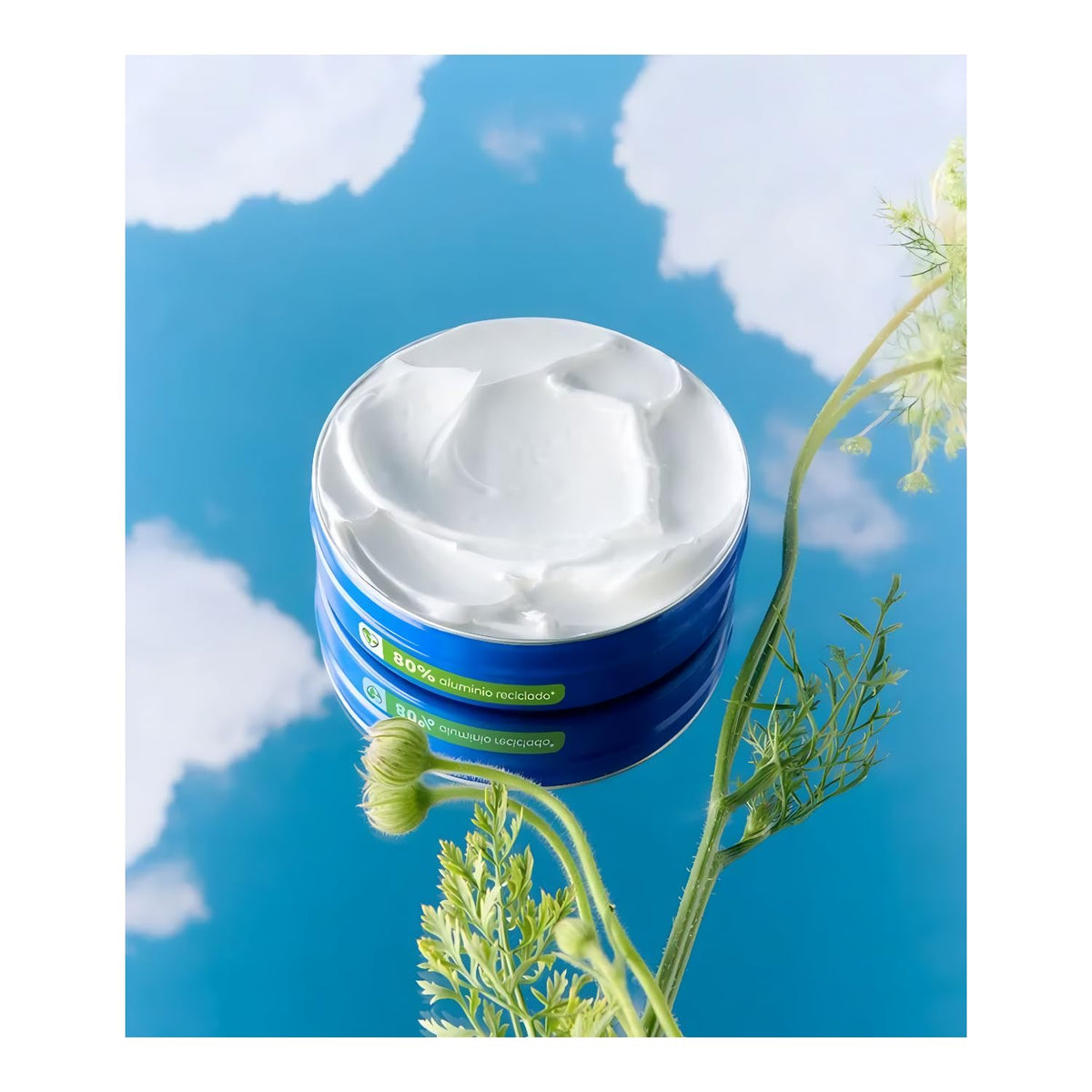 NIVEA Creme application on hands