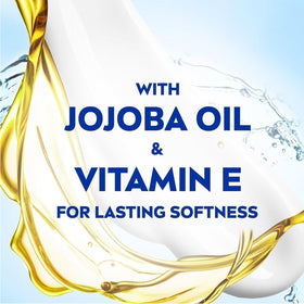 NIVEA Soft Moisturizing Creme texture close-up