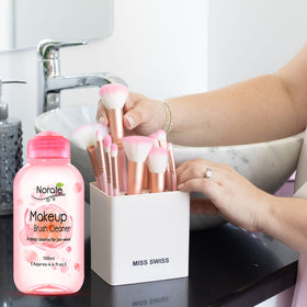 Norate Makeup Brush Cleaner with cleaning mat
