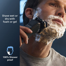 Norelco 7600 Electric Shaver with motion-sensing technology display