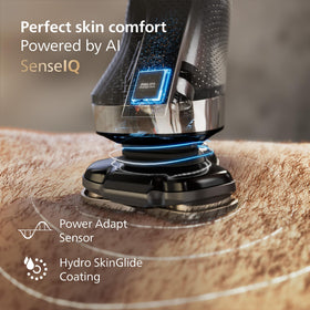 Norelco i9000 Electric Shaver in travel case