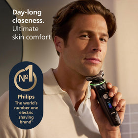 Norelco i9000 Prestige Electric Shaver with Bluetooth connectivity display