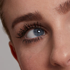 NYX On The Rise Lash Primer 30g applicator close-up