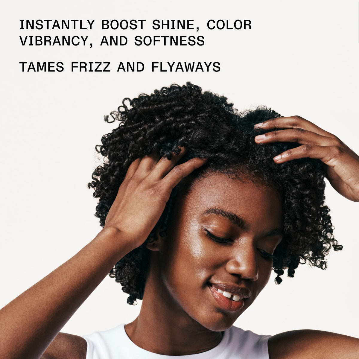 Olaplex N°.7 Bonding Hair Oil lifestyle scene