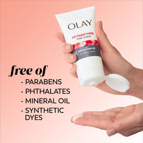 Olay Detoxifying Pore Scrub 5 oz in hand