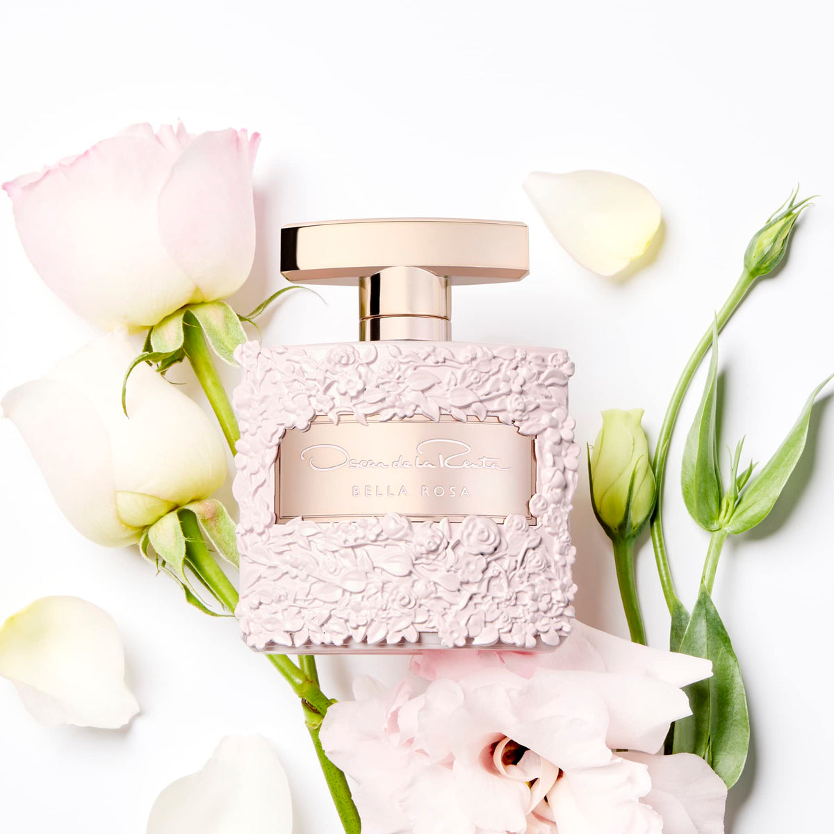 Oscar de la Renta Bella Rosa Eau de Parfum side view showing label