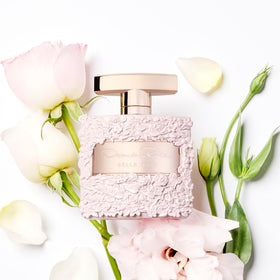 Oscar de la Renta Bella Rosa Eau de Parfum side view showing label
