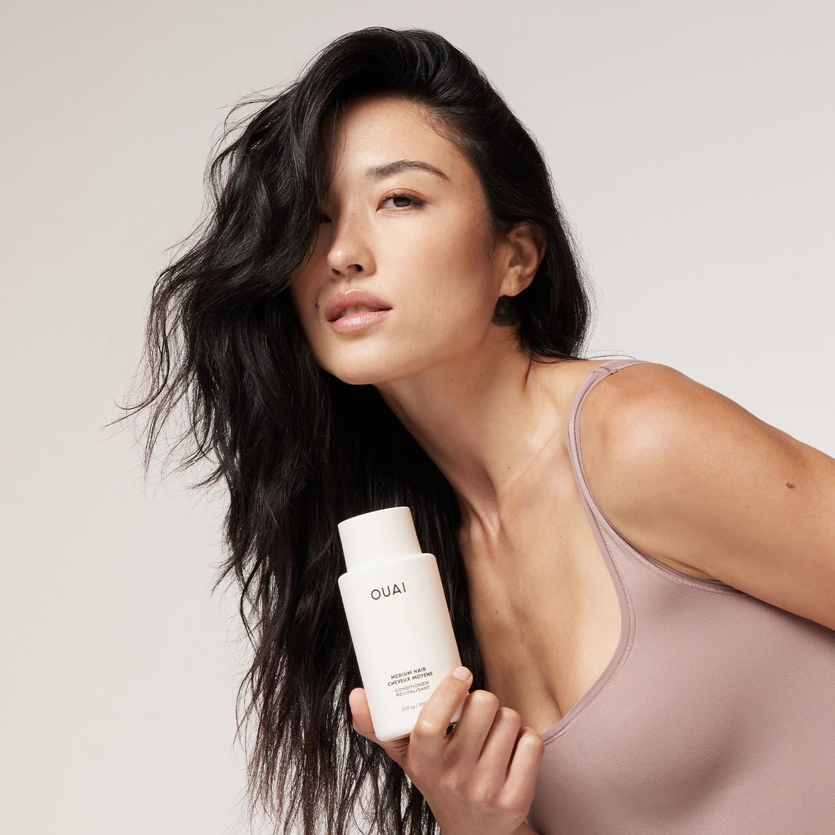 OUAI Medium Conditioner Refill 32 Oz side view