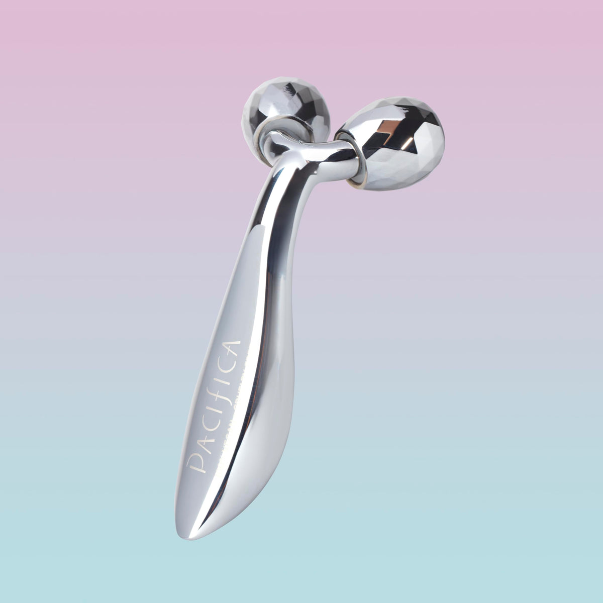 Pacifica face roller demonstrating contouring technique