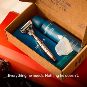Packaging of Harry's Original Shaving Kit for Men