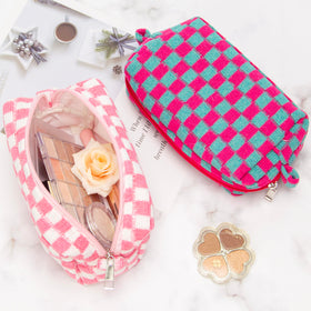 PAZIMIIK Checkered Makeup Bag showing soft knit texture