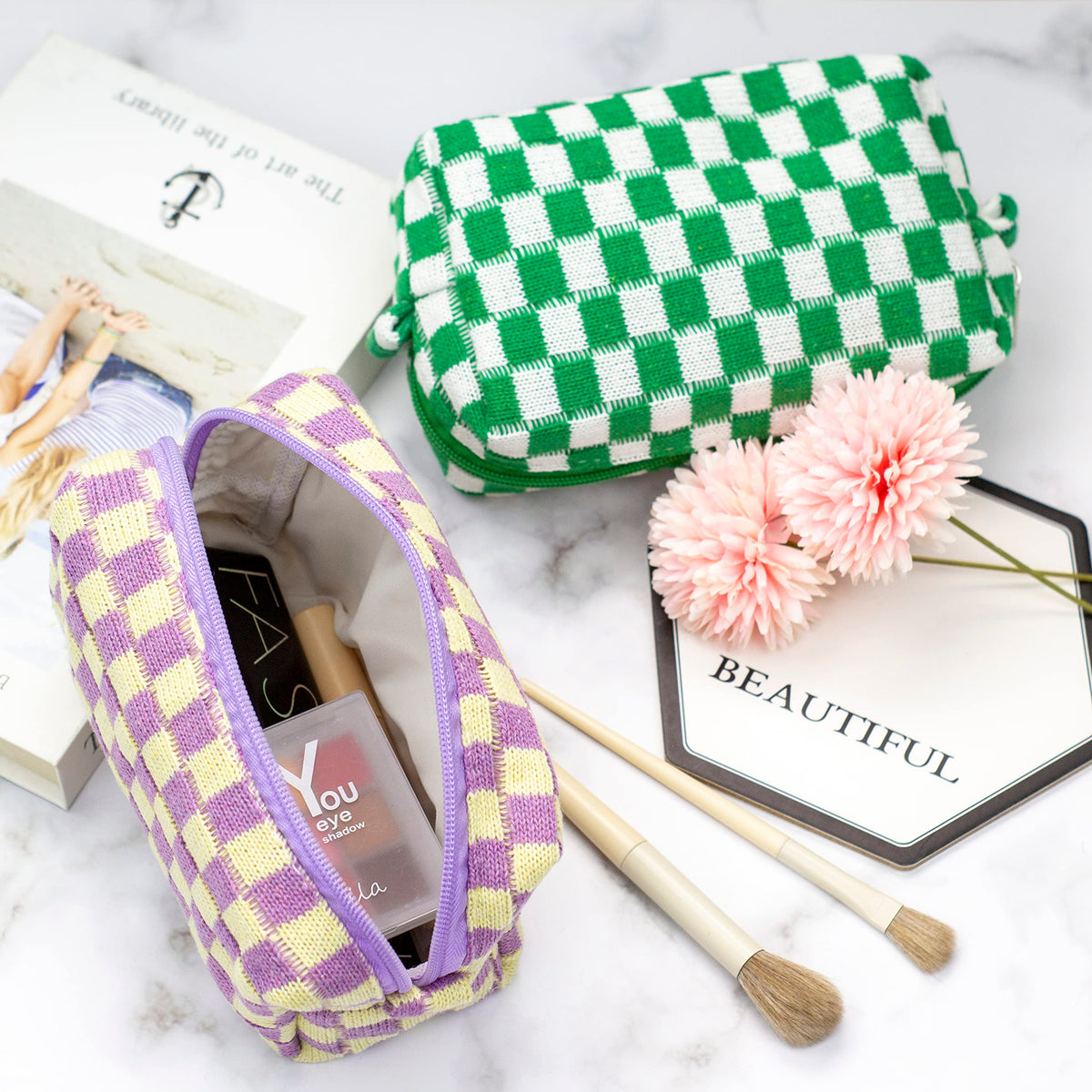 PAZIMIIK Checkered Makeup Bag side view with zipper
