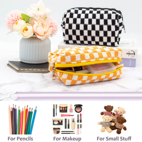 PAZIMIIK Checkered Makeup Bag side view with zipper