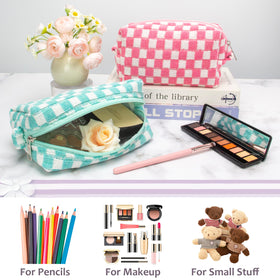 PAZIMIIK Checkered Makeup Bag with zipper detail